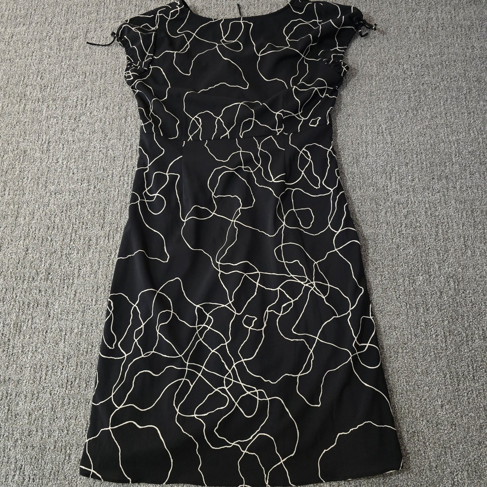Esprit Black Abstract Print Ruffle Front Dress Womens 13-14 V Neck Midi - Picture 8 of 8